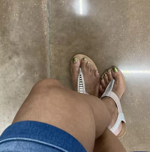 Think you’re worthy to serve me? 😏 by LatinaGoddess1