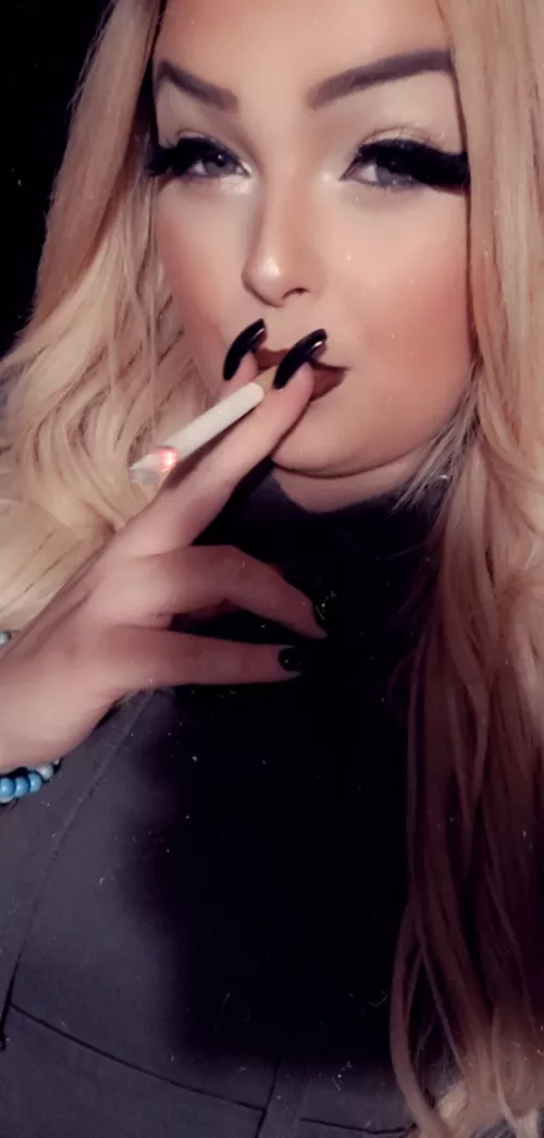 THINKING ABOUT HOW ILL MAX OUT YOUR CREDIT CARDS 😈 🚬 by Hazebabyy