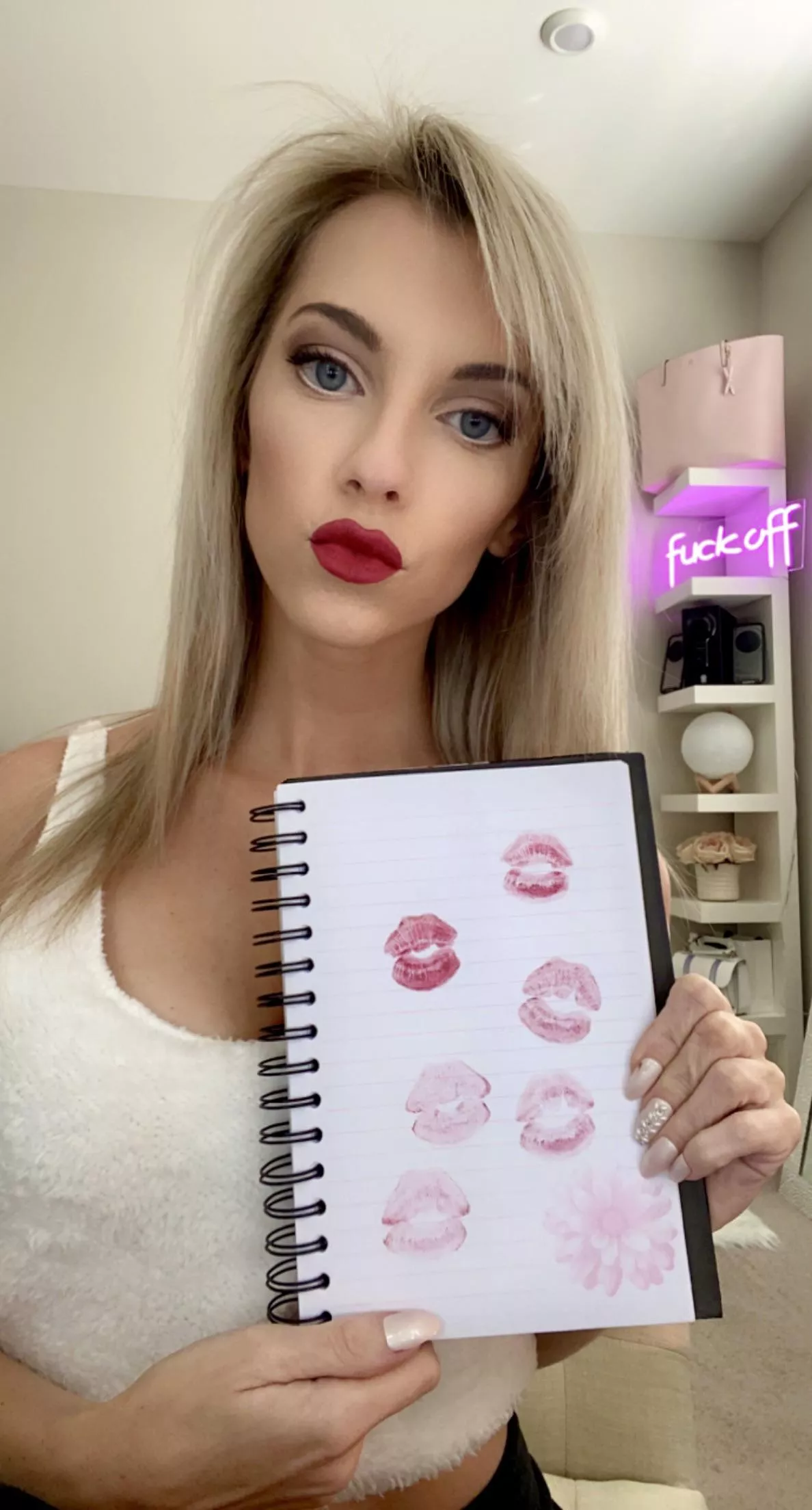 Thinking about leaving red lip prints all over you…💋 posted by _galaxygoddess_