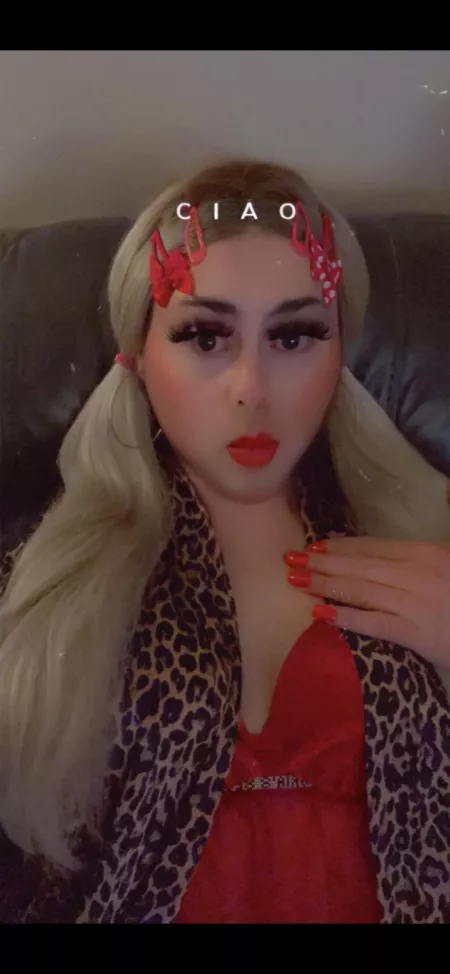 Thinking about sending this to my mom and being like “heyyy did you know your baby boy is actually a feminine lil sissy?! 🎀” lol maybe she’ll be proud!! 💁🏼‍♀️ by sometimes_michelle