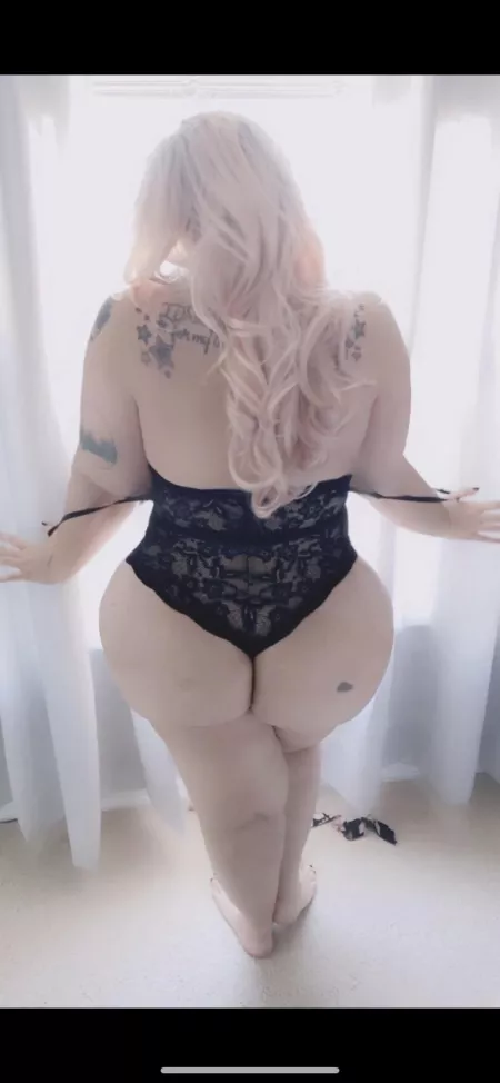 This ass is definitely massive 💋 by XXLBarbie