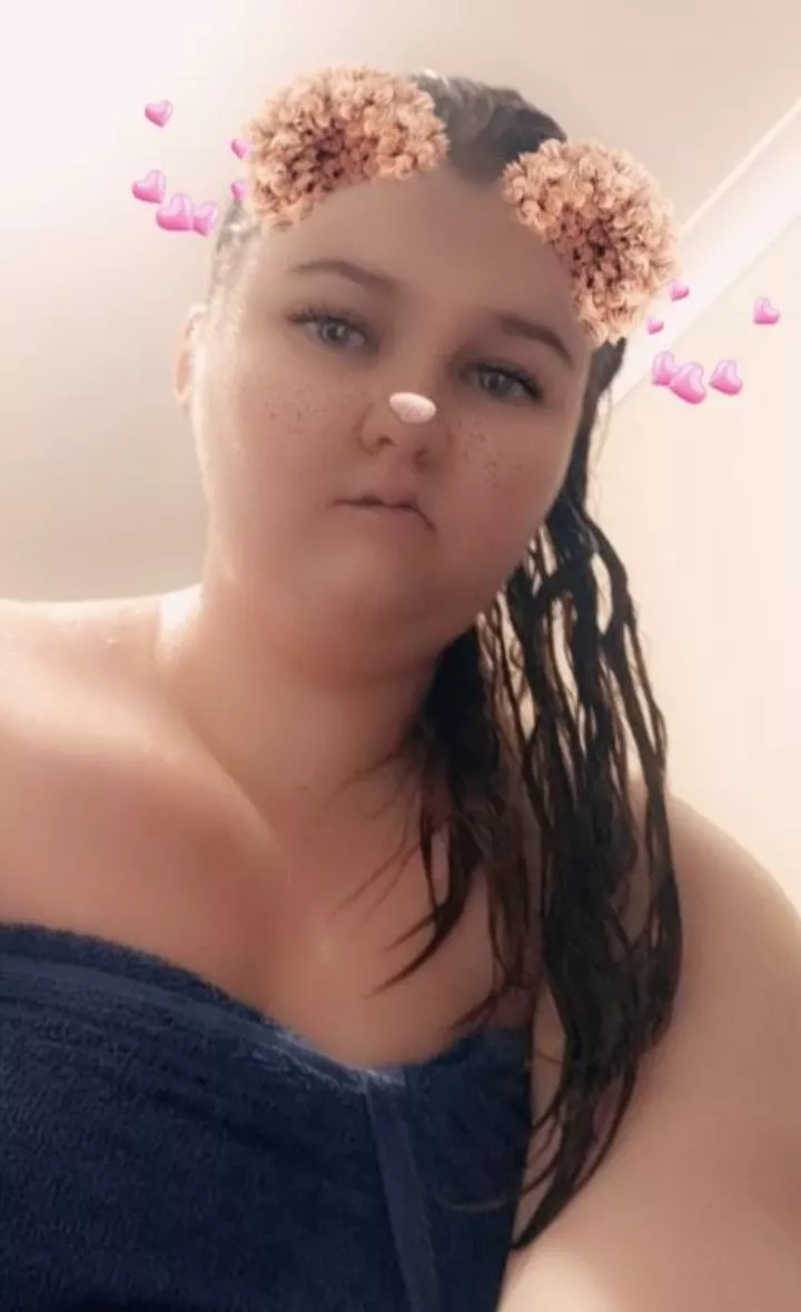 This babygirl needs a daddy posted by unicornbaconj