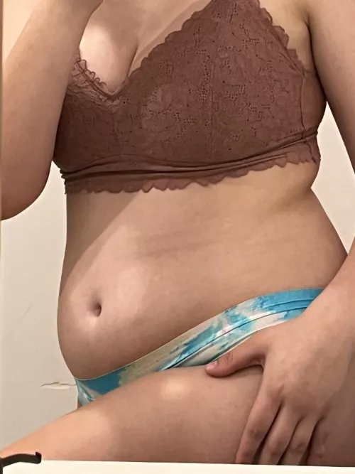 this belly loves boba :3 by enbypig