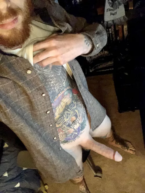 This big dick gets me in trouble 🥴 by 9inchesofdoom