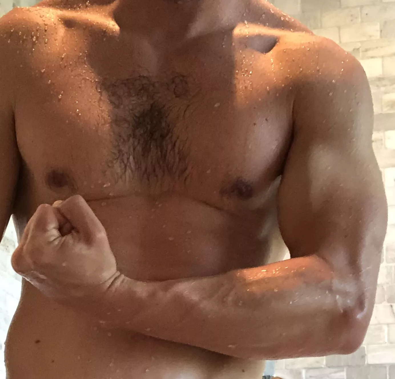 This candid photo really caught me by surprise. posted by Nickel-9