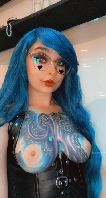 This corset makes my cleavage look 👌 by CalypsoCatastrophee