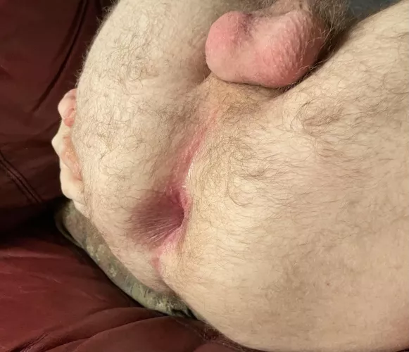 This cub is in heat by Lozeedozie