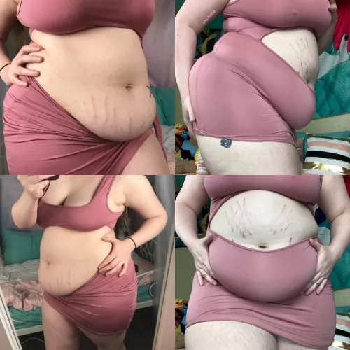 This dress seems a ~bit~ tighter for some reason… by ero-hime