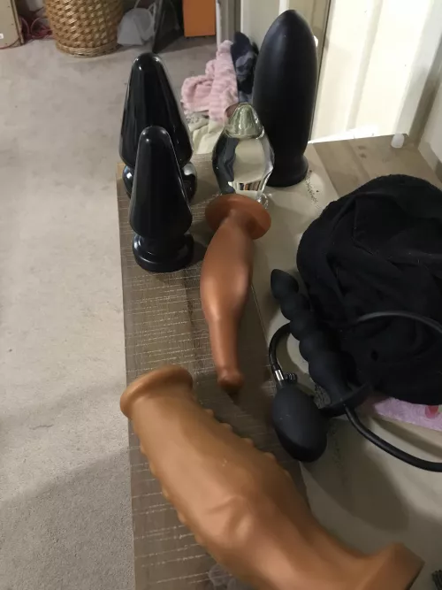 This evenings lineup -1 that’s out for delivery ;) by Careless_Space69