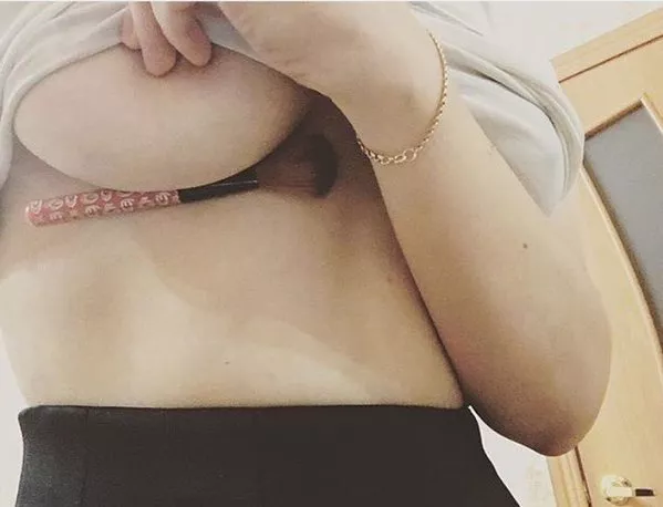 This girl is doing it right posted by NSFWNightwood