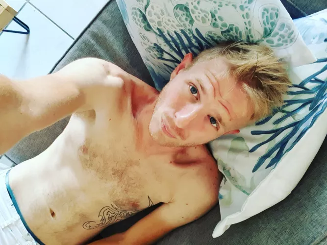 This guy, just can't with the heat ha ha ... Boyfriend applications (that made me think of all the wrong things, ha ha - 1) moist 🤣 2) sweaty 😅 lol by WillPTA28