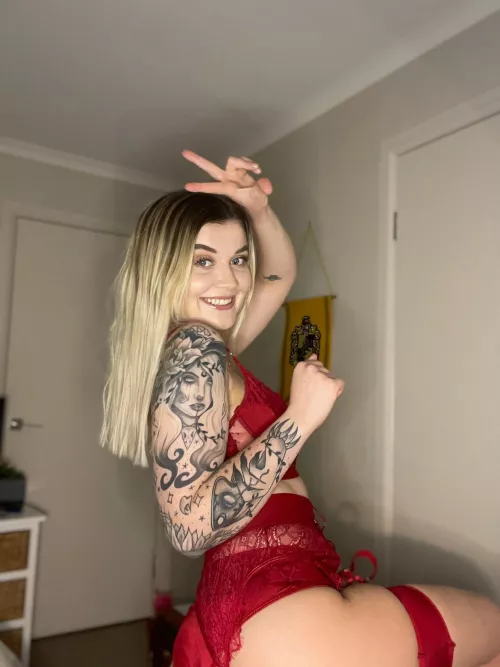 this is how most of my photos turn out 🤣 by laurenaclarke