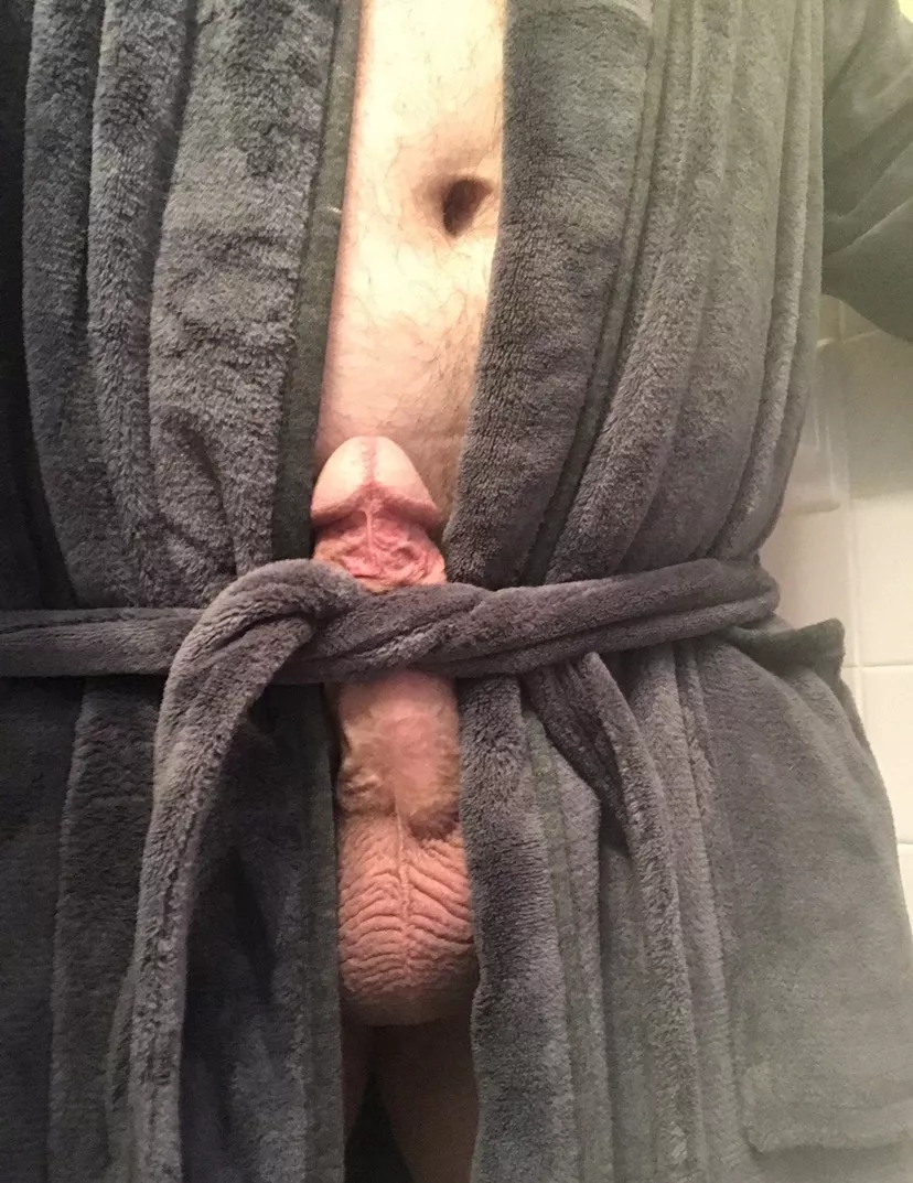 This is how you tie it, right? 😉 posted by Handsome_Pervert