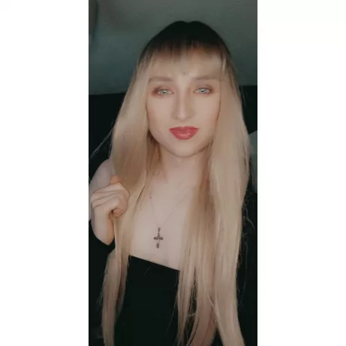 This is me feeling confident 🦋 by amber_blair