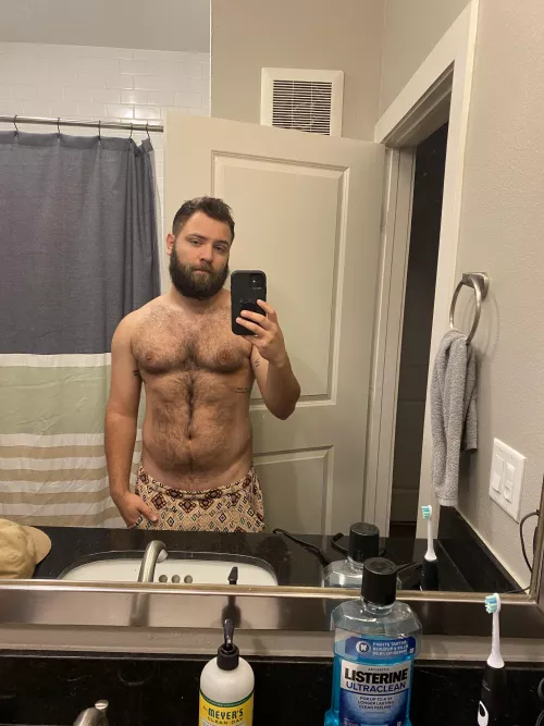 this is me trying to give bedroom eyes while also sleepy by go_pauls_deep