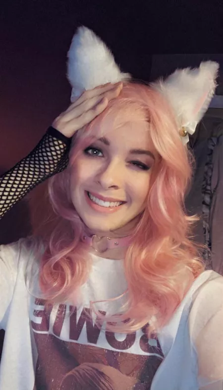 this is my first post without a face mask, do i look okay 🥺👉👈 by Croissant-Dropper