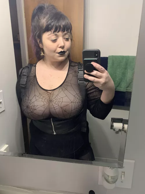 This is my new favorite top 🕸 by Remyvil666