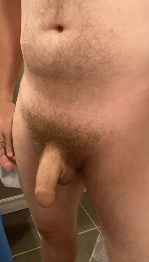 This is my uncut cock when it’s soft. What do you think? by tracehonour