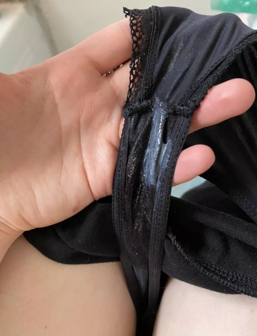 This is what a constantly horny 20 y/o’s panties look like..can’t control myself 😩 [oc] posted by CallieFenix