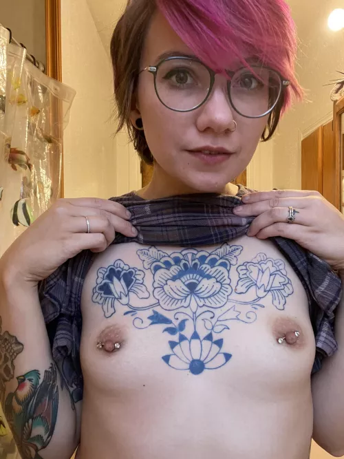 This is what I look like under my shirt by a-doidoi