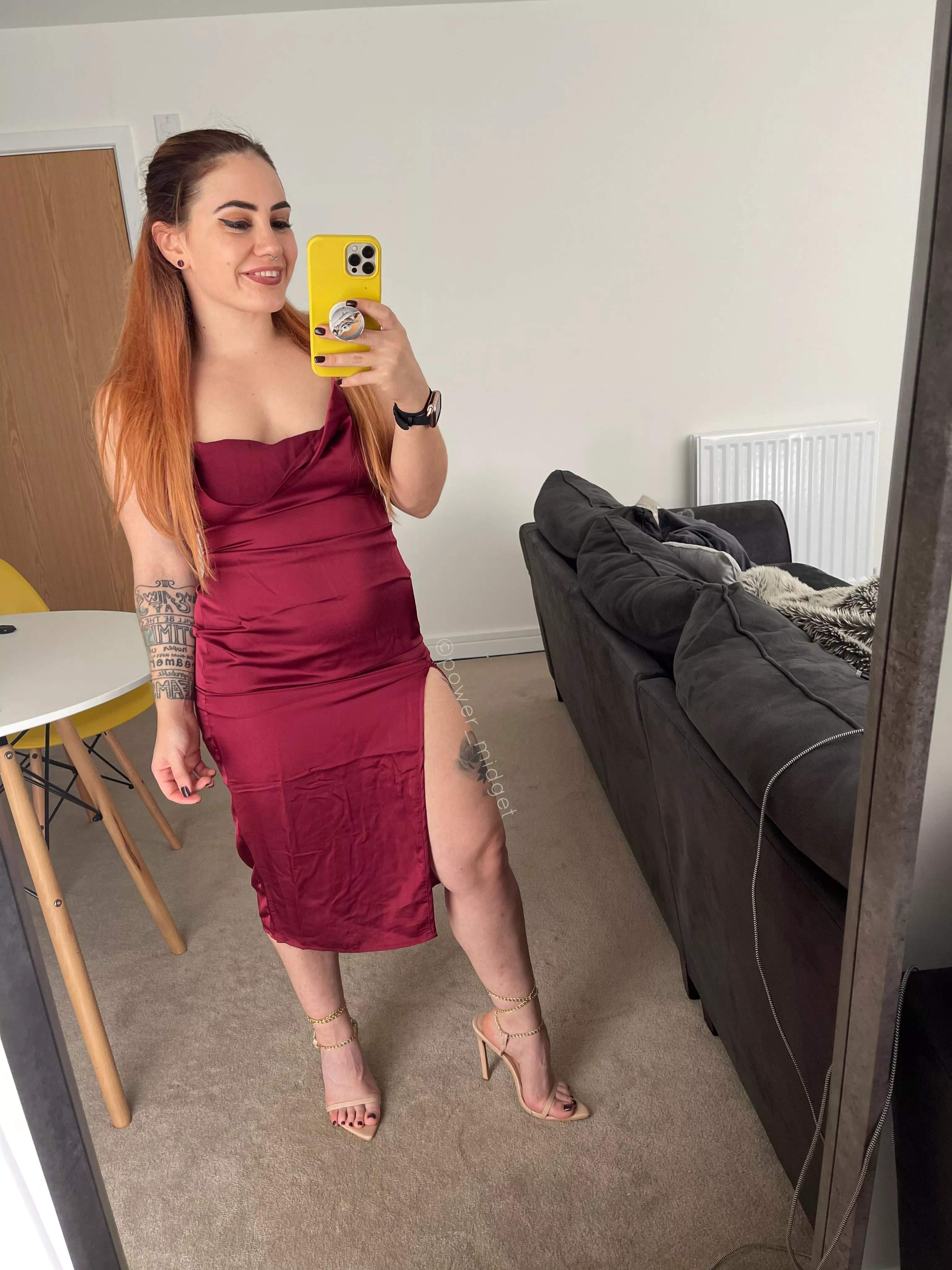 This is what I’d wear on our first date before I suck you off in your car 😇 posted by power_midget