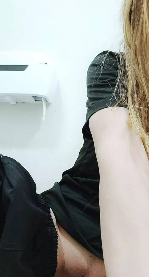 This is why I love nightshift by tonguepuncher5000