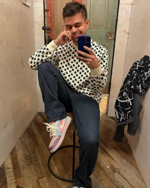 “This is your badness level… it is unusually high for someone your size 😋❤️” by virg_tha_kat