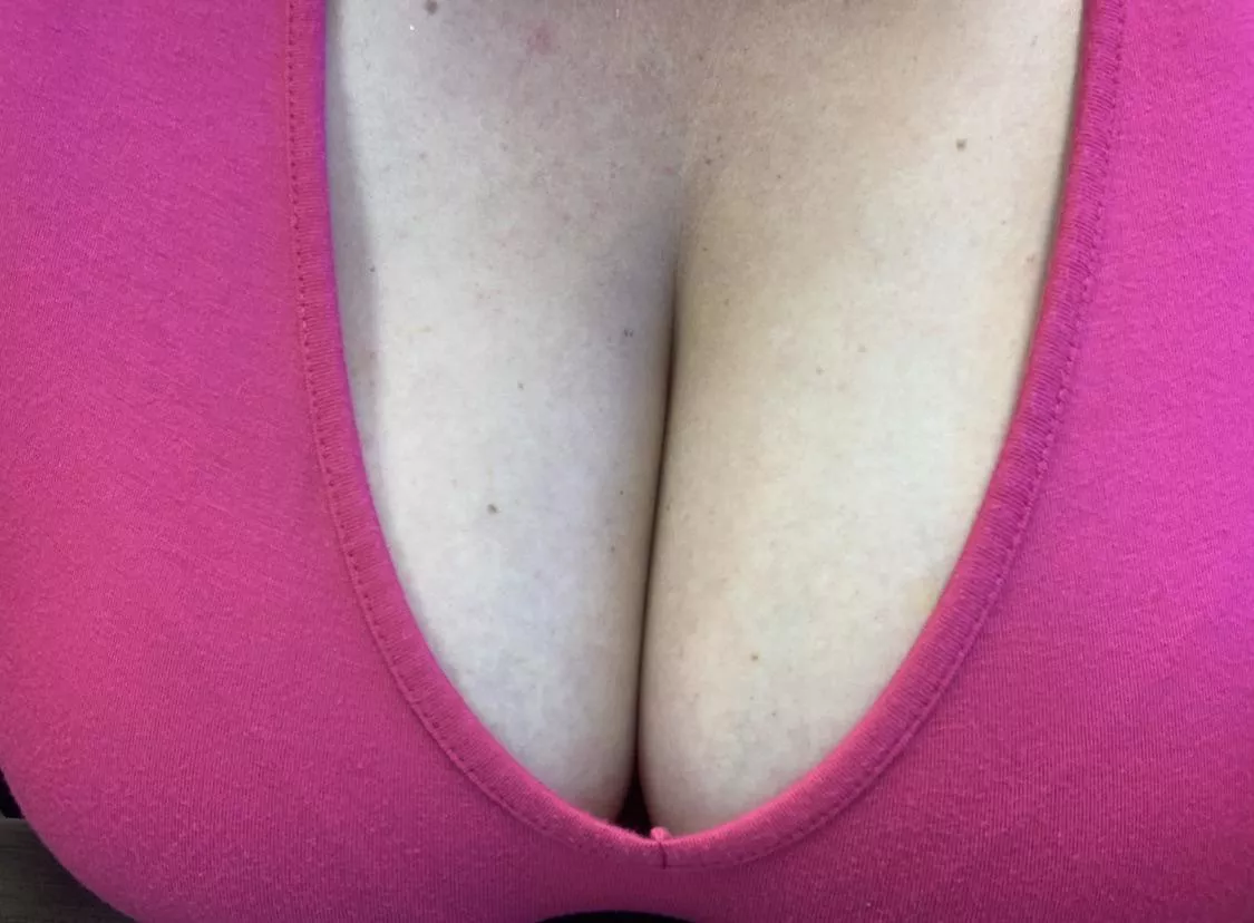 This is your view when your coming in my office!!😋 posted by SamanthaStrong45