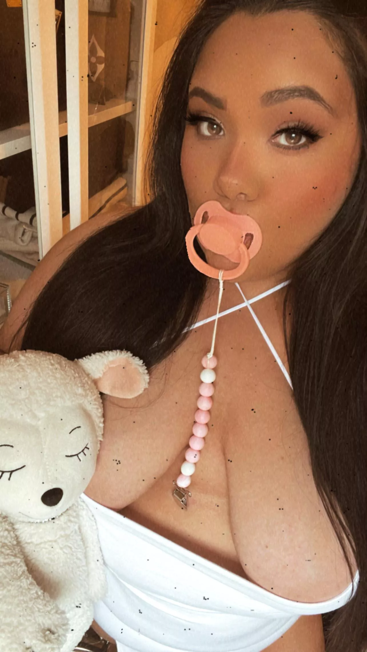 This little needs a friend other than her stuffie… 🎀🧸 posted by sersinss