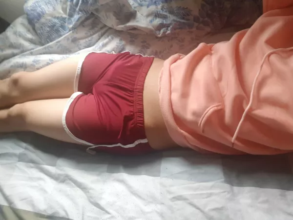 This looks like a comfy enough outfit for everyday 🙈🥰 by kyorashi