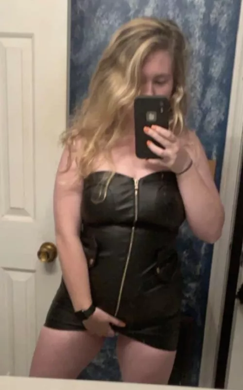 This may be a little too easy to come off by Vickie_Treasure