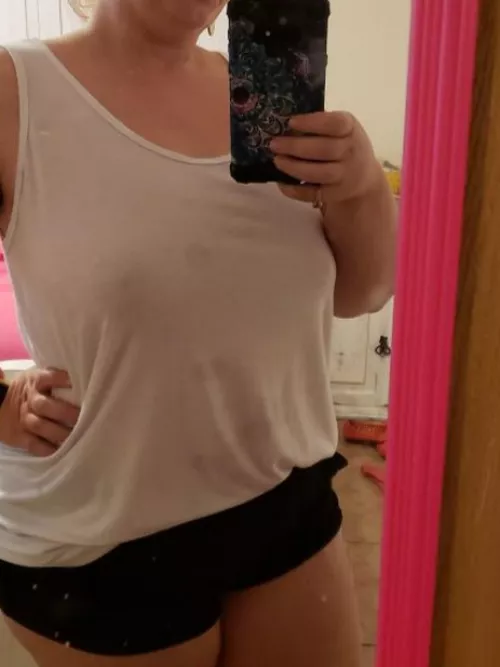 This moms around the house/cleaning atire by aligirlglas