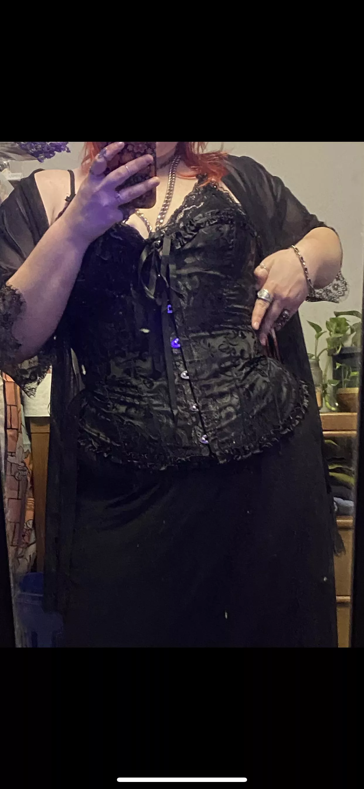 This one doesn’t get tight enough to really bring my waist in but this was a fun outfit! posted by Easy_Store_7480