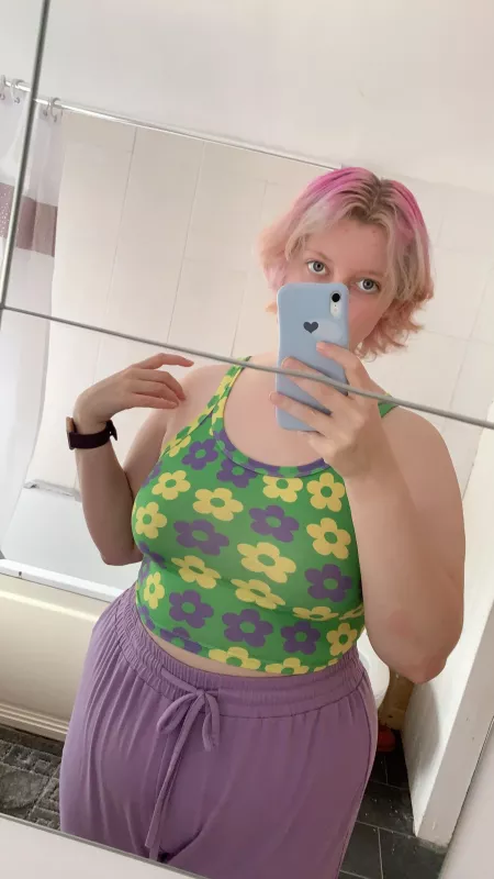 this outfit always reminds me of the mystery machine! 😅 by venus_skyy_