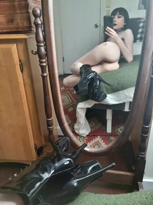 this post's for the girls gays and theys only by violetxbathory