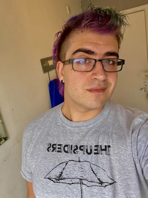 This real life stuff is really cutting into my gaming time. Back 4 Blood is simply not going to play itself. Anyway here’s a selfie I liked by Kiel297