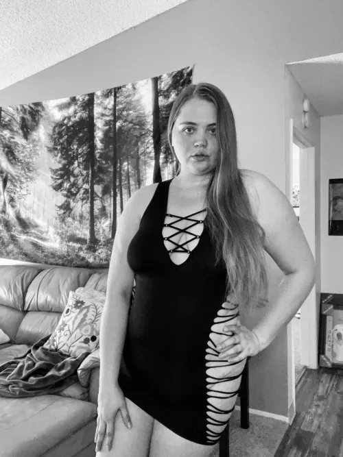 This seems like a good place to post this kind of thing. 🤗🖤 by candlesandcrystals