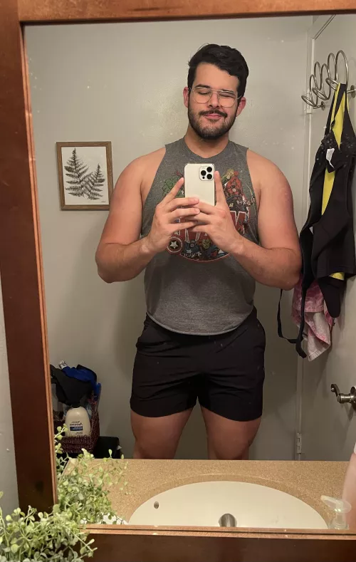 This shirt is slowly but surely becoming a crop top over time. 🤔 by leonslions