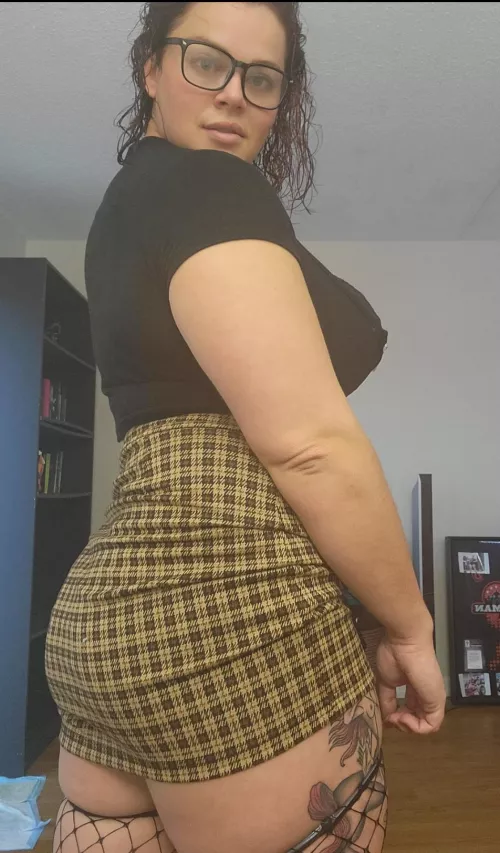 This skirt was made for lifting :P by goddesssophia1992
