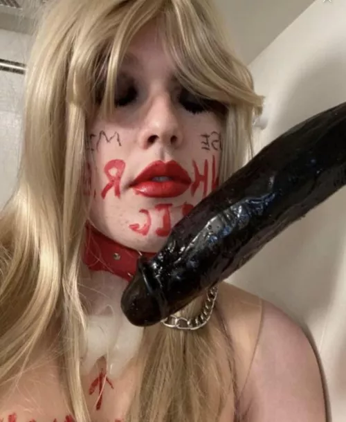 This slut will do anything to be publicly humiliated