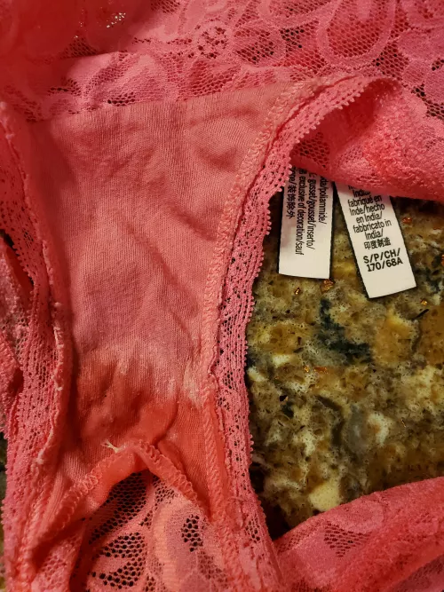 This [small] 110 lb Midwest girl can get her panties super wet ! Kik dirty20panties 😘 by dirty20panties