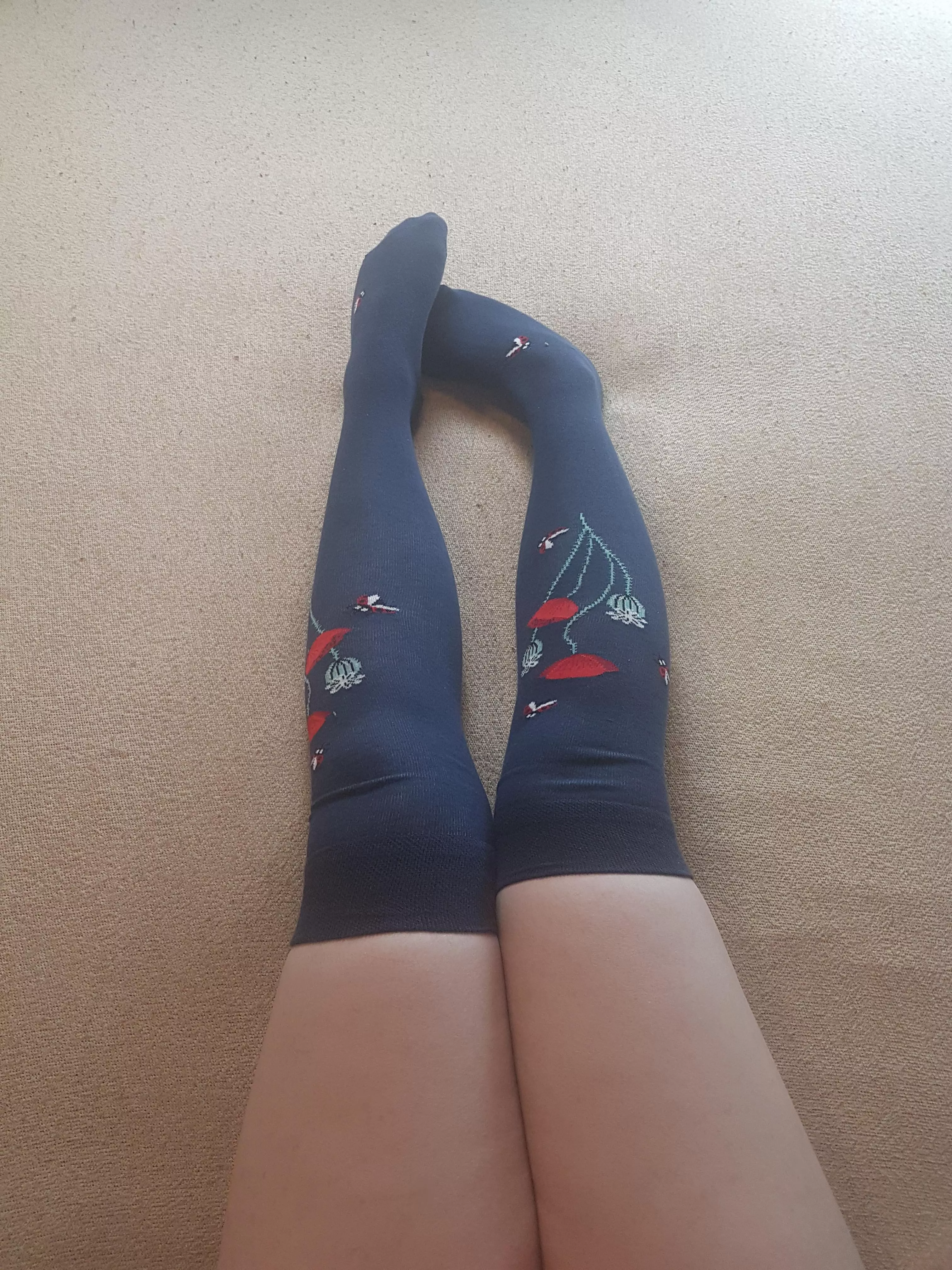 this sock i haven't showed you yet. had it with red panties on and felt really cute in it. 😊😍 posted by lighthousechan