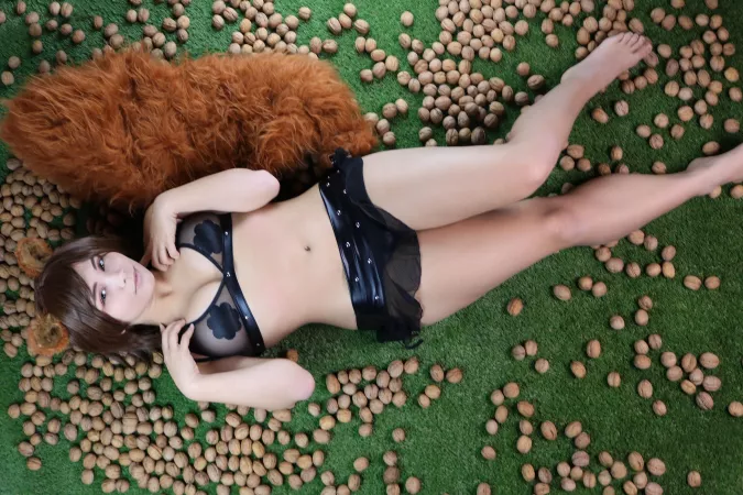 This squirrel hoarded a lot of nuts this november. Did you also save your nuts? (By Gunaretta) by Gunaretta