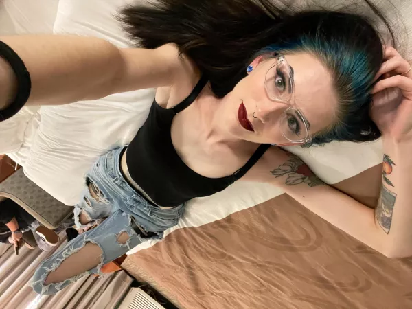 This was right before baby’s first mfm threesome 🥰😉 by veronicablairxo