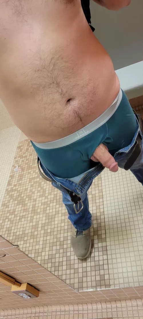This weekend is my bday. Was wondering how many people would show this dad bod some love. by edison301
