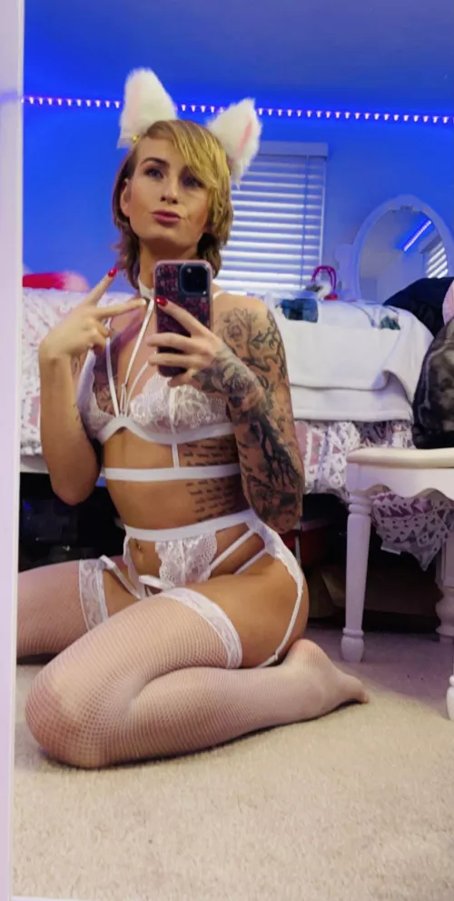 This white set is love 😩😍 by DakodaRose96