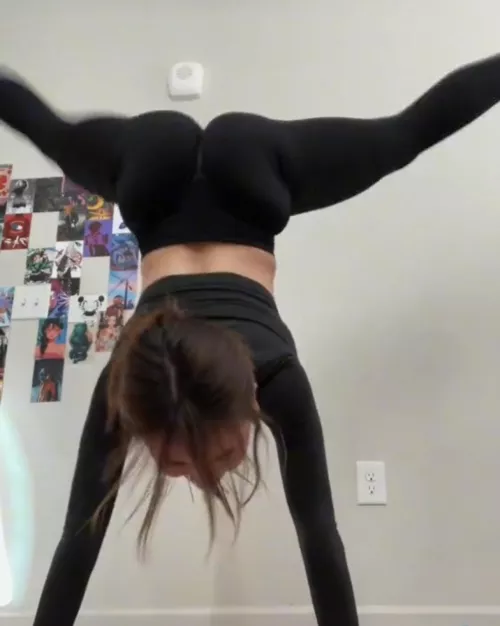 those ass cheeks are crazy by kindaintoeverything