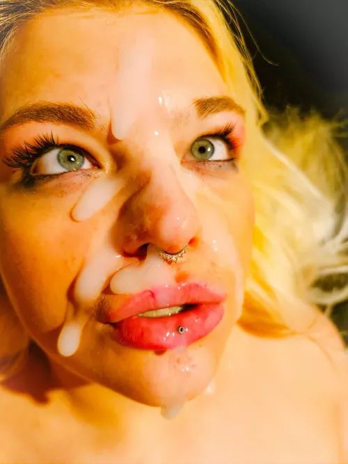 Those eyes 🤪 by Yopoli123