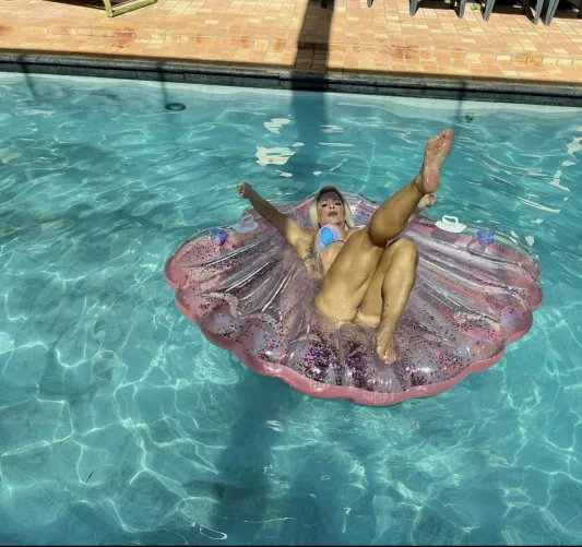 Those legs will save you from drowning!! by imatitan85