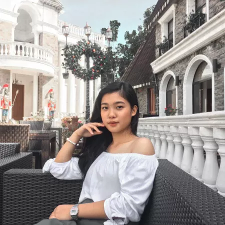 Thought I looked good in this photo, hope you guys like it! :) by cryingintomymanga_